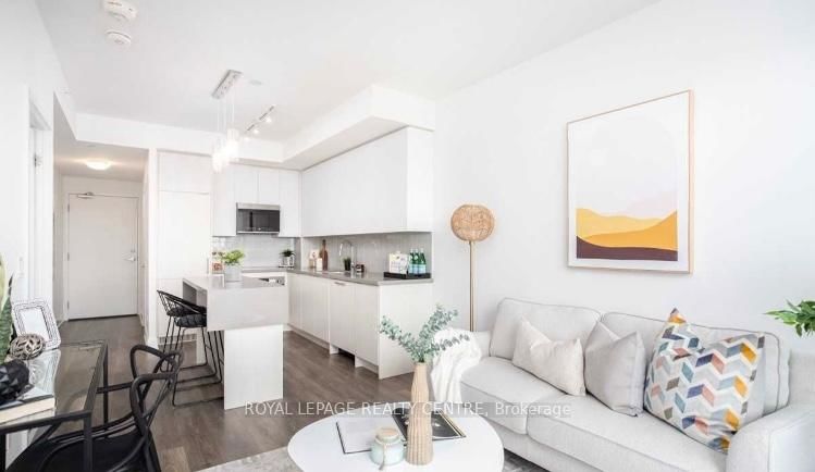 606 - 297 Oak Walk Dr, Oakville, L6H 3R6 | Image 2