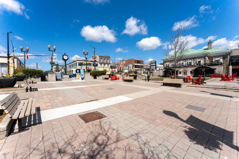 94 George St N, Oakville, L6J 3B7 | Image 3