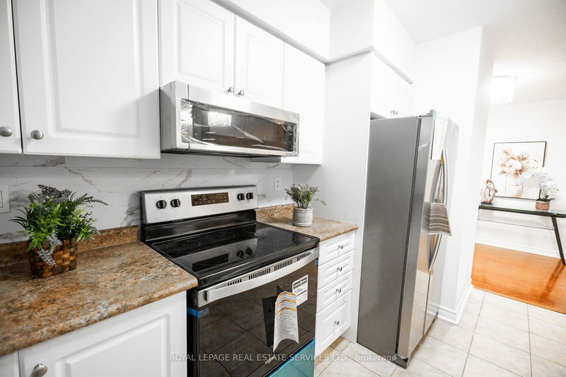  2831 - 3888 Duke of York Blvd  Mississauga, L5B 4P5 | Image 9