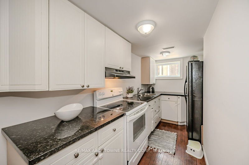 351 Burnhamthorpe Rd  Toronto, M9B 2A5 | Image 22