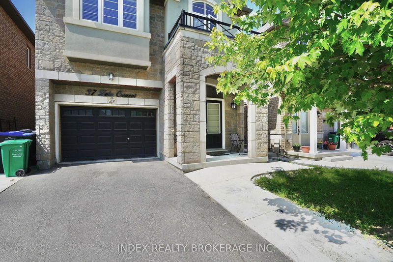 37 Lola Cres  Brampton, L7A 4J8 | Image 2