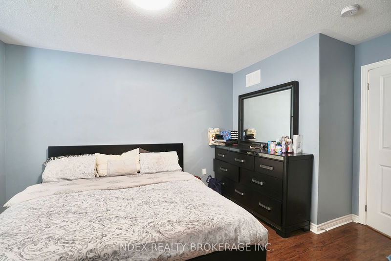 37 Lola Cres  Brampton, L7A 4J8 | Image 20