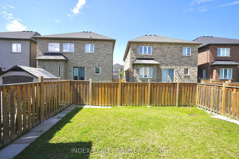 37 Lola Cres  Brampton, L7A 4J8 | Image 38