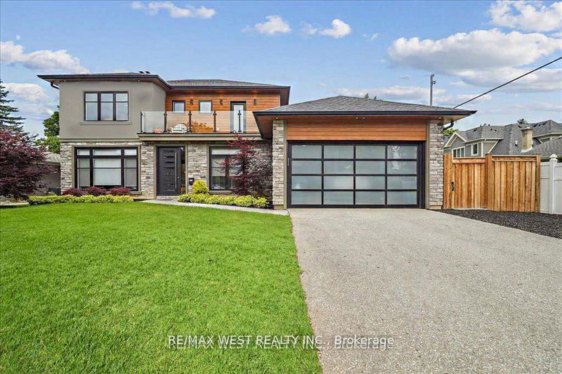home for sale on 519 The Kingsway