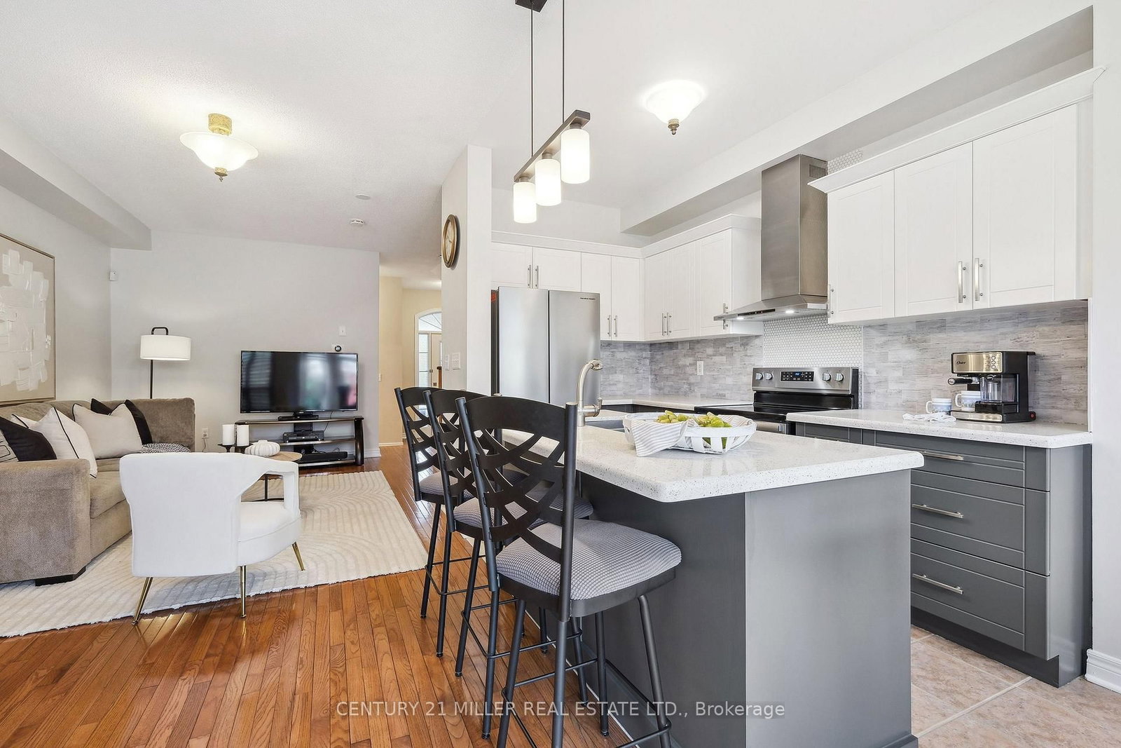 Listing Image 7