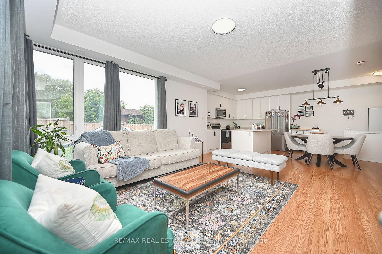 Listing Image 17