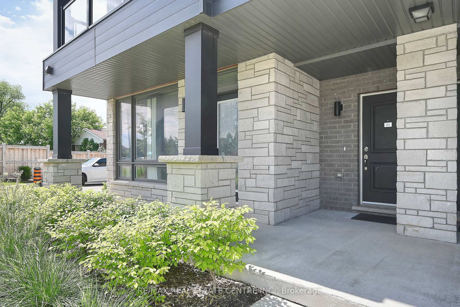 Listing Image 6