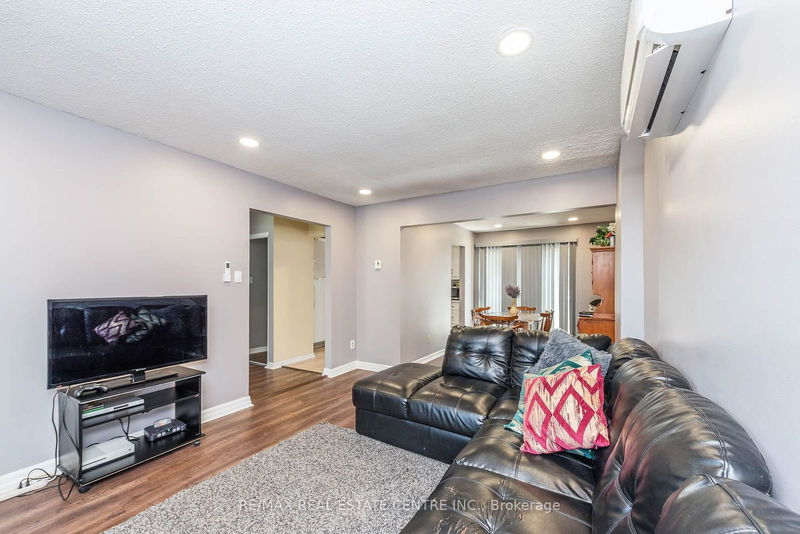 26 Hercules Crt  Brampton, L6S 1X6 | Image 7