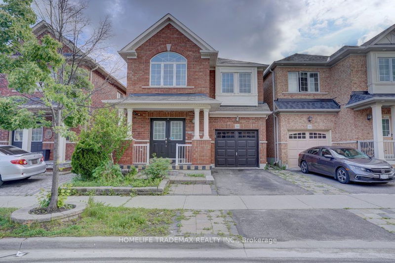 home for sale on 308 Giddings Crescent