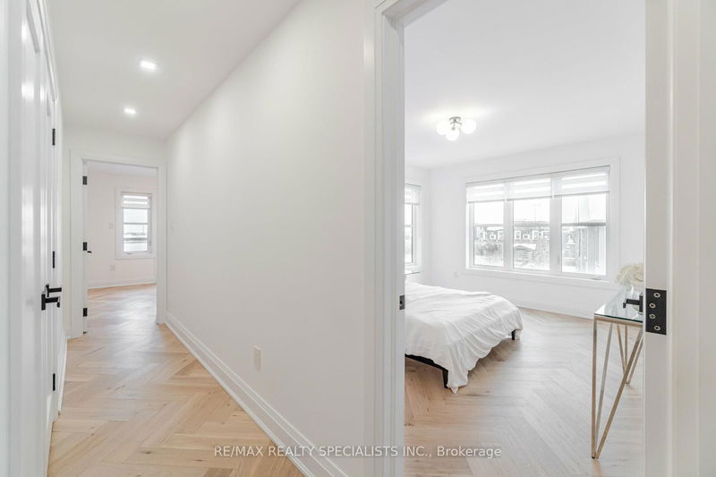 3004 Preserve Dr  Oakville, L6M 0T9 | Image 23