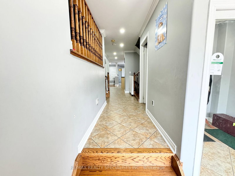 96 Sedgewick Circ, Brampton, L7A 2P6 | Image 3