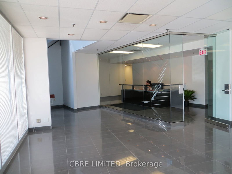 2B - 1453 Cornwall Rd, Oakville, L6J 7T5 | Image 3