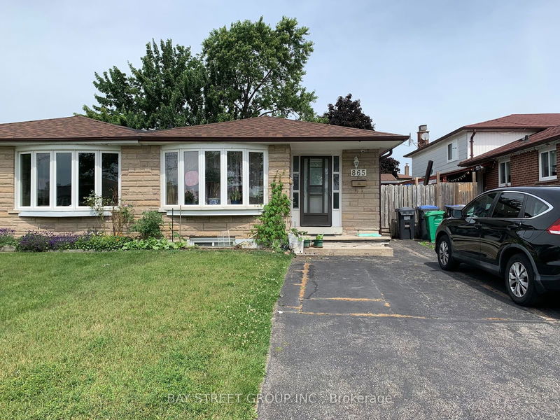 home for lease on LevelB1-865 Consort Crescent