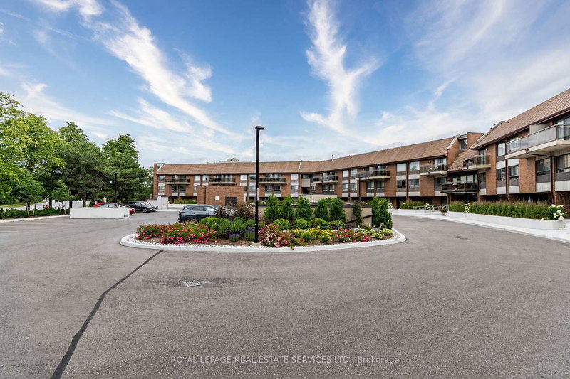 619 - 1000 Cedarglen Gate, Mississauga, L5C 3Z5 | Image 3