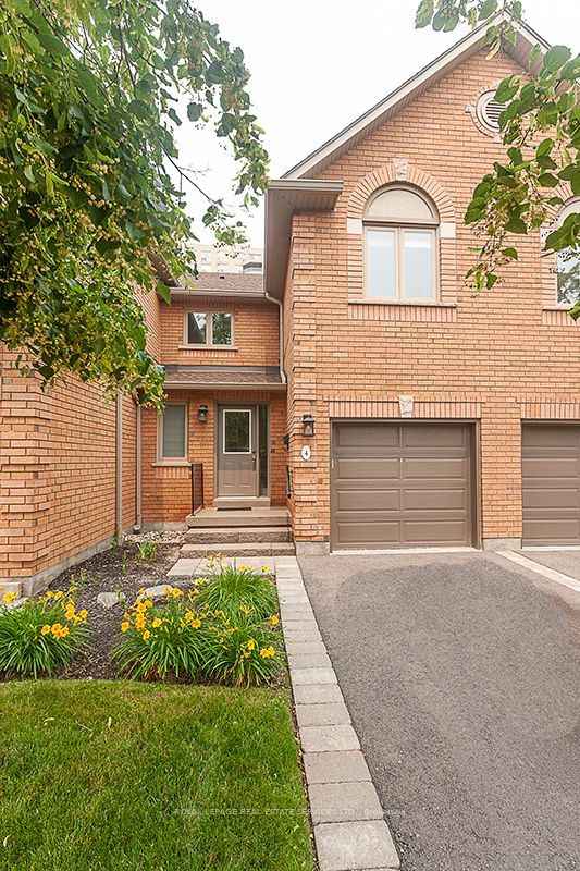 home for lease on 4-1905 Broad Hollow Gate