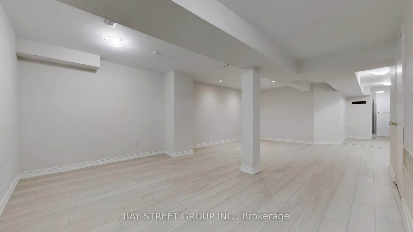 Listing Image 24