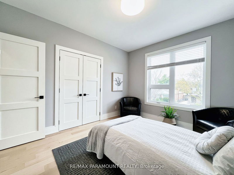 4 Charleston Rd  Toronto, M9B 4M7 | Image 18