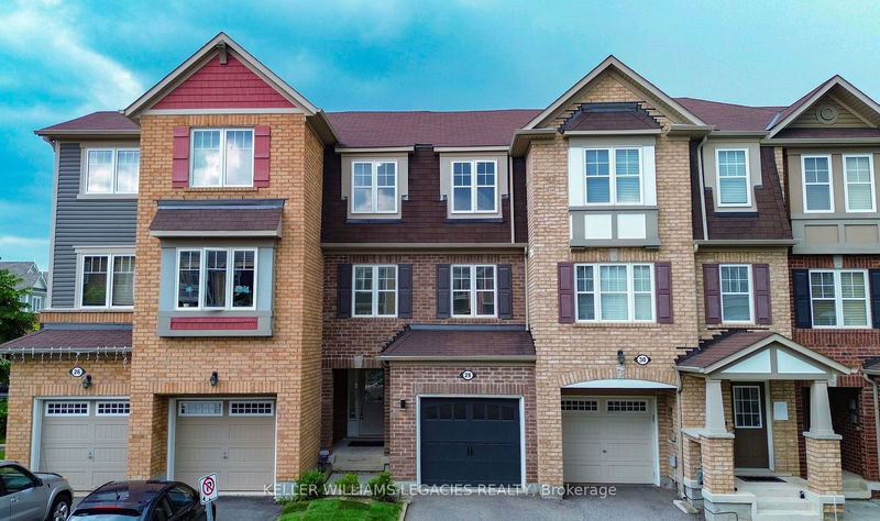 home for lease on 28 Mercedes Road