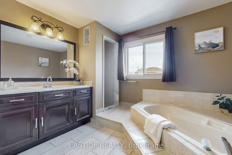 3517 Copernicus Dr  Mississauga, L5B 3K6 | Image 14