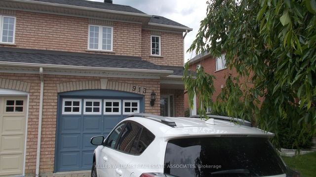 913 Tambourine Terrace
