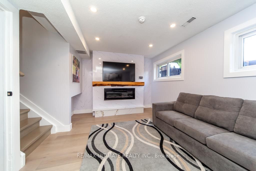 Listing Image 32