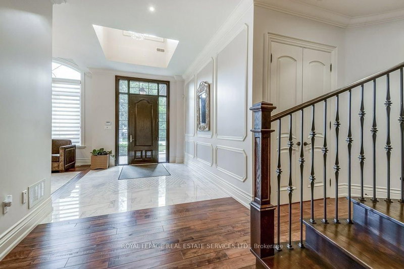 1035 Truman Ave, Oakville, L6H 1Y7 | Image 2