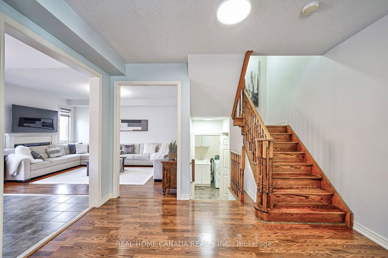 603 Nairn Circ  Milton, L9T 7X6 | Image 16