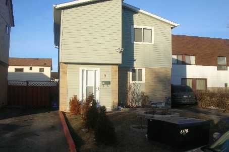 9 Horatio Crt, Brampton, L6S1X8 | Image 2