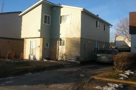 9 Horatio Crt, Brampton, L6S1X8 | Image 3