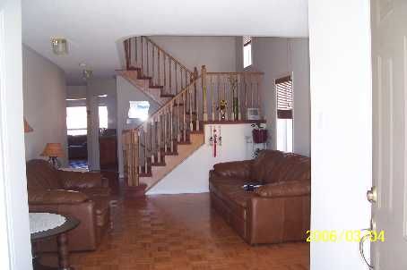 12 Bramfield St, Brampton, L7A2W3 | Image 2