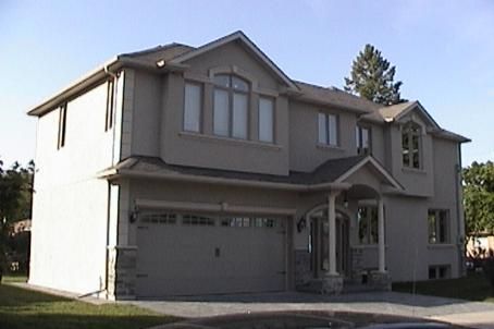 6 Griggsden Ave, Toronto, M9P2Z5 | Image 2