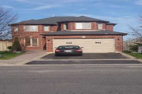 37 Richwood Cres, Brampton, L6X4K8 | Image 2