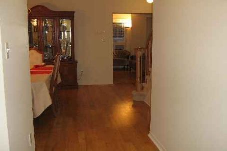 54 Buick Blvd, Brampton, L7A3X7 | Image 3