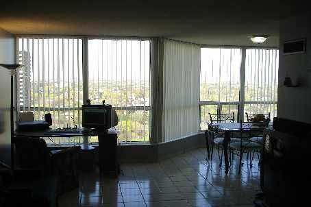 1906 - 3 Rowntree Rd, Toronto, M9V5G8 | Image 2