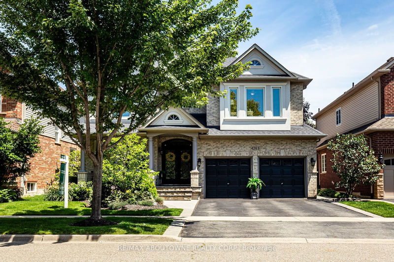 home for sale on 4263 Clubview Drive