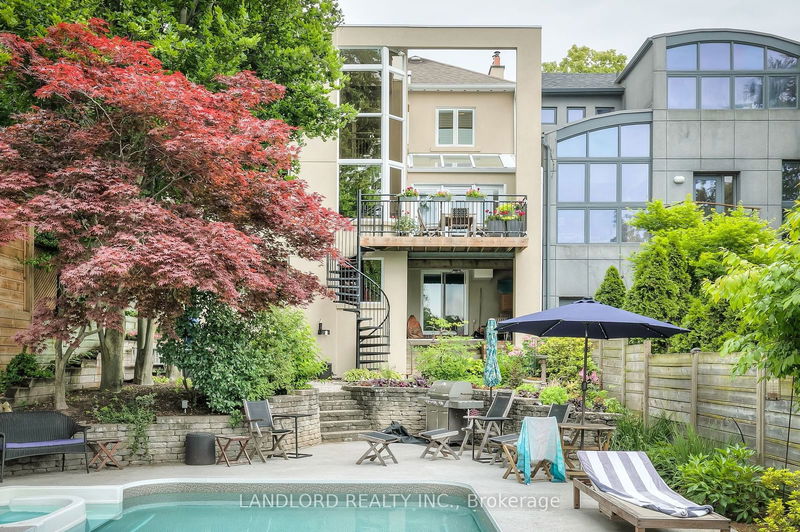 home for lease on 266 Ellis Avenue