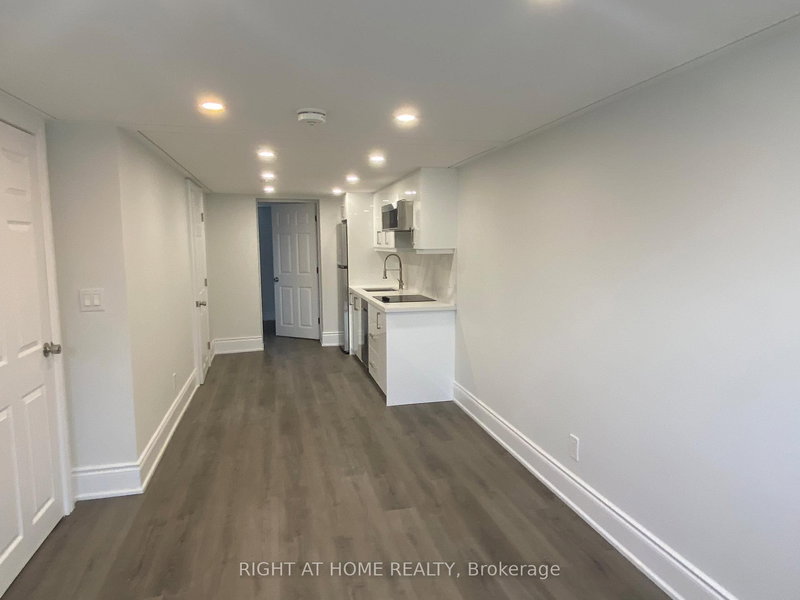 Bsmt - 9 Snowood Crt, Toronto, M3N 1E7 | Image 3