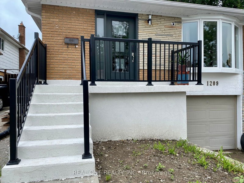 home for lease on 1209 Verhoeven Court