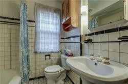 889 Royal York Rd  Toronto, M8Y 2V5 | Image 7