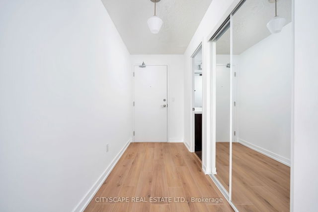 2206 - 1410 Dupont Street