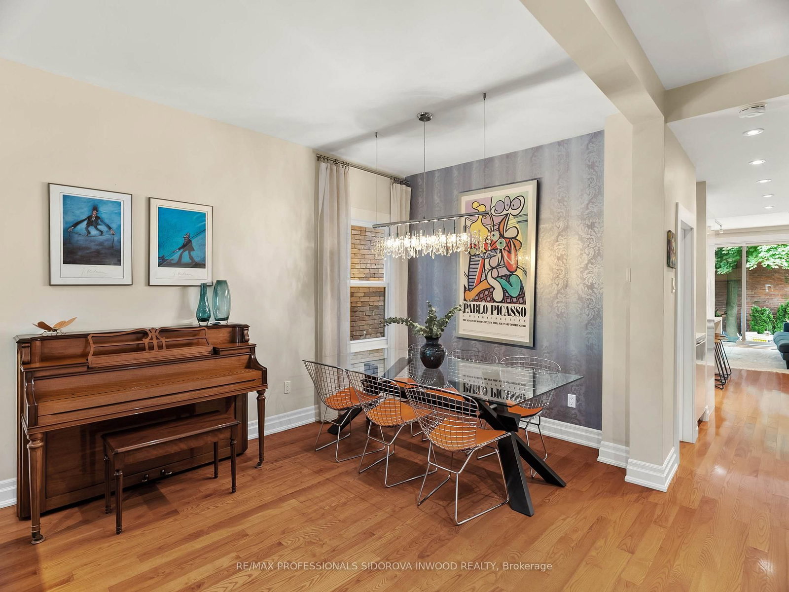 Listing Image 8