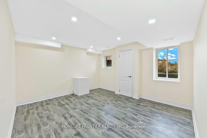 Bsmnt - 307 Hinton Terr, Milton, L9E 1C8 | Image 3