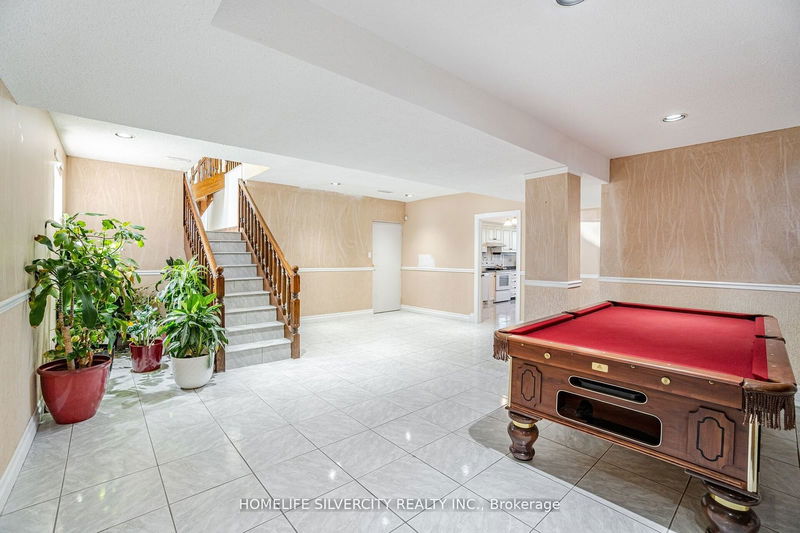 34 Estateview Circ  Brampton, L6P 0R6 | Image 32