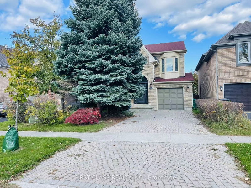 home for lease on 5929 Leeside Crescent