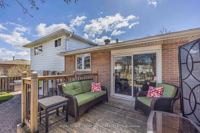 25 Caledon Cres  Brampton, L6W 1C6 | Image 30