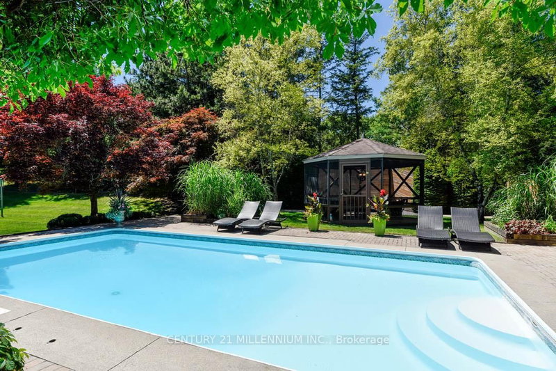 33 Gibson Lake Dr, Caledon, L7E 4B3 | Image 2