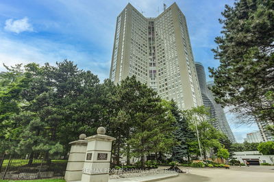 Condo sold at 903-3650 Kaneff Crescent, Mississauga, Mississauga Valleys, L5A 4A1 - MLS: W9013893