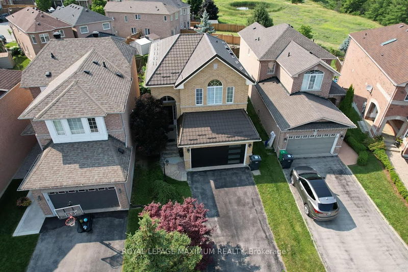 56 Castelli Crt  Caledon, L7E 2T6 | Image 1