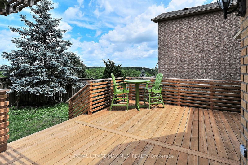 56 Castelli Crt  Caledon, L7E 2T6 | Image 34