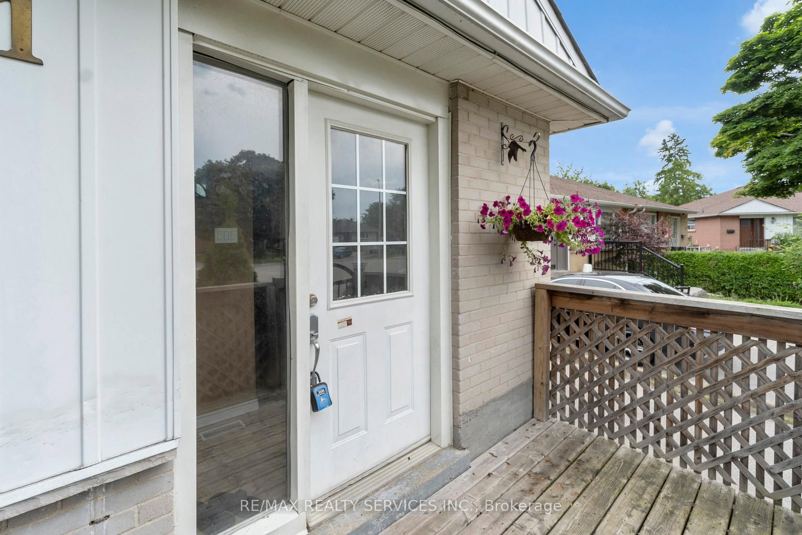 Listing Image 3